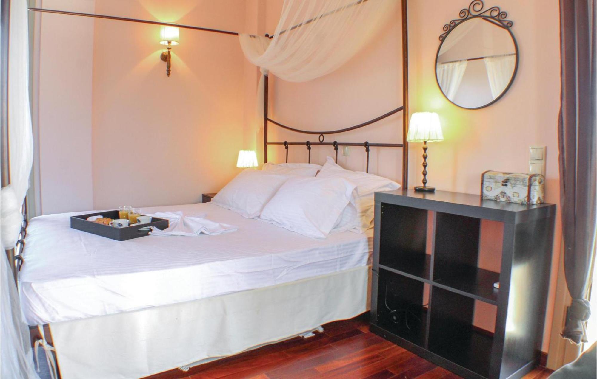 Amazing Home In Koroni With Wifi 외부 사진
