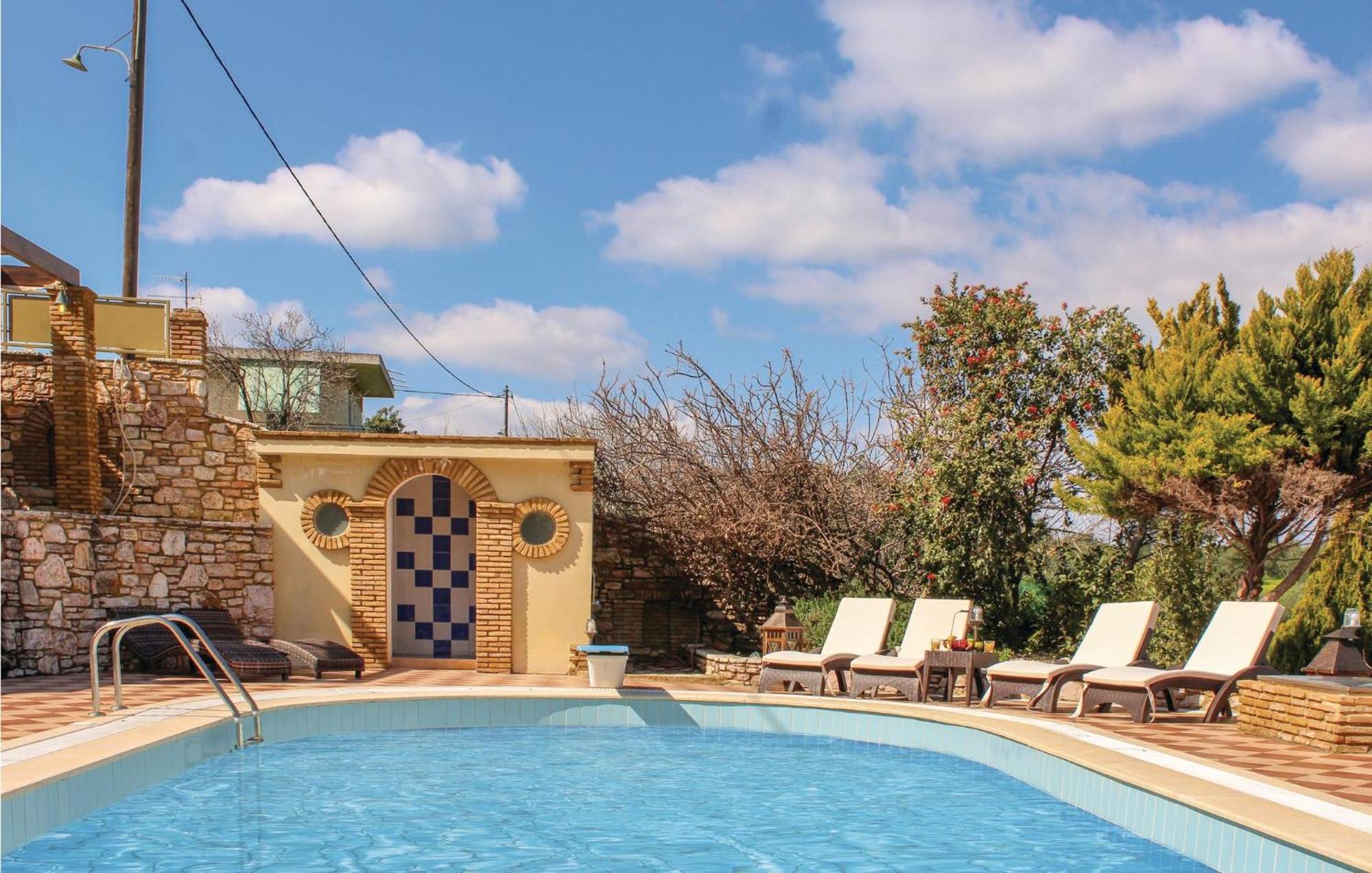 Amazing Home In Koroni With Wifi 외부 사진
