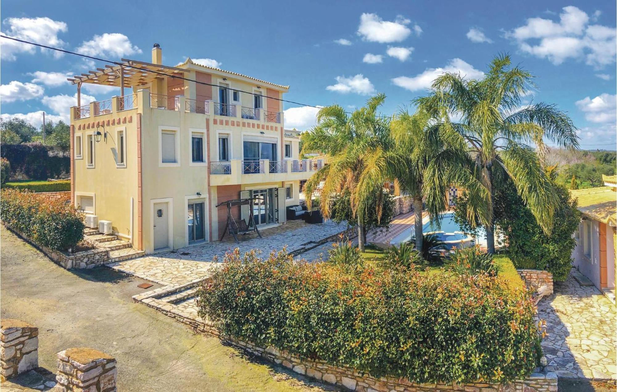 Amazing Home In Koroni With Wifi 외부 사진